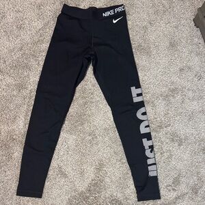 Nike Pro womans Black Leggings